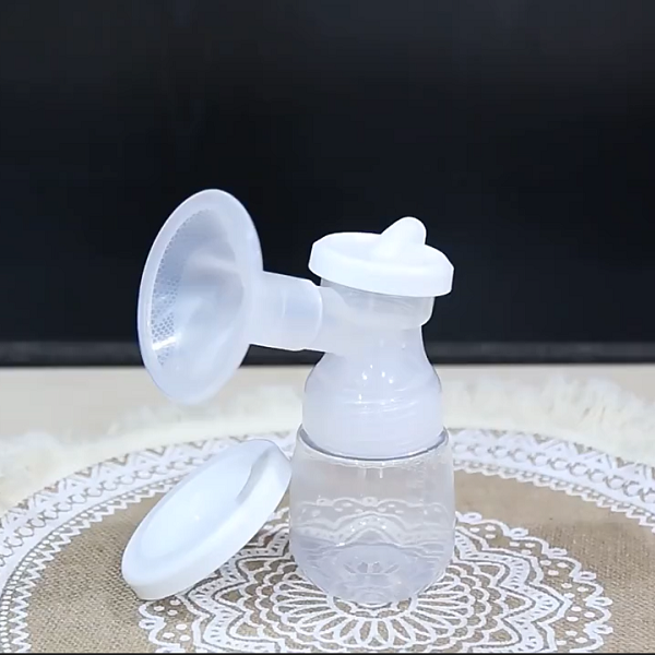 Пять преимуществ использования молокоотсоса Momotaro